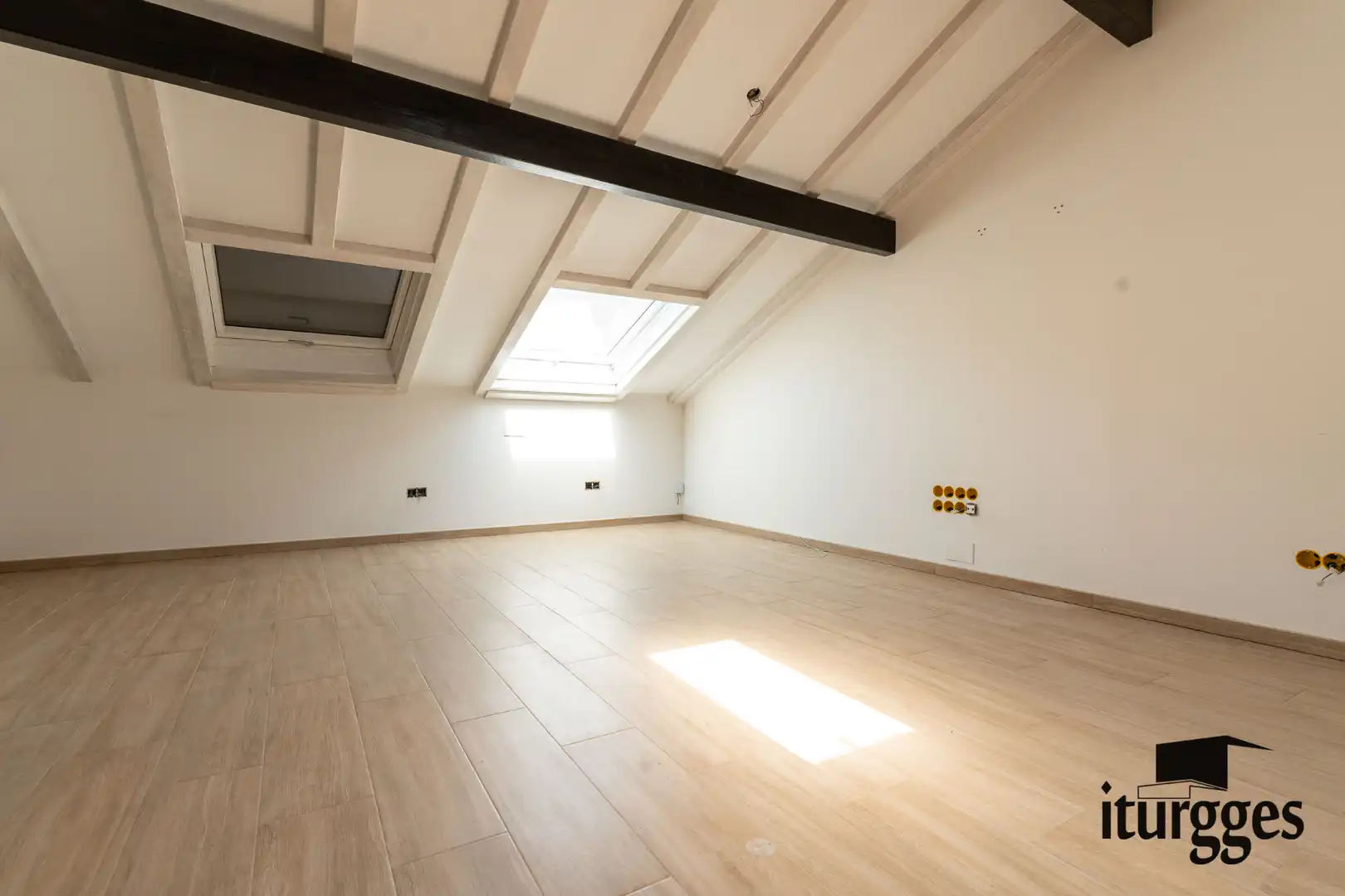 Casa adosada en venta en Gernika-Lumo con Jardín privado, Amueblado y Horno