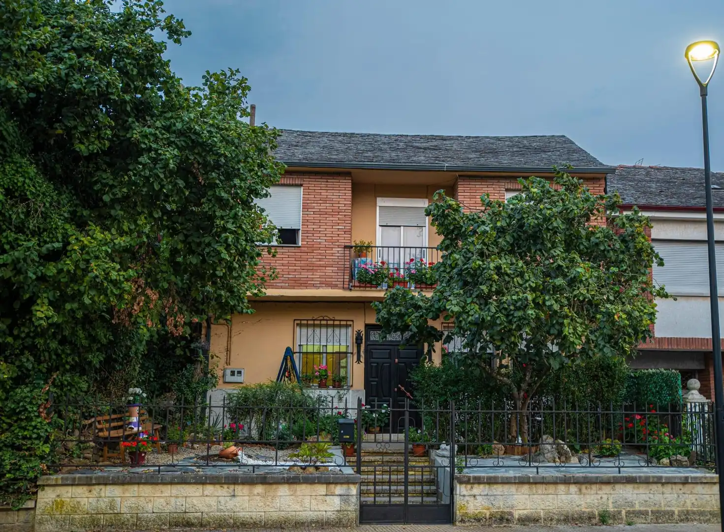 Vista exterior de Casa o chalet en venta en Folgoso de la Ribera con Terraza y Balcón
