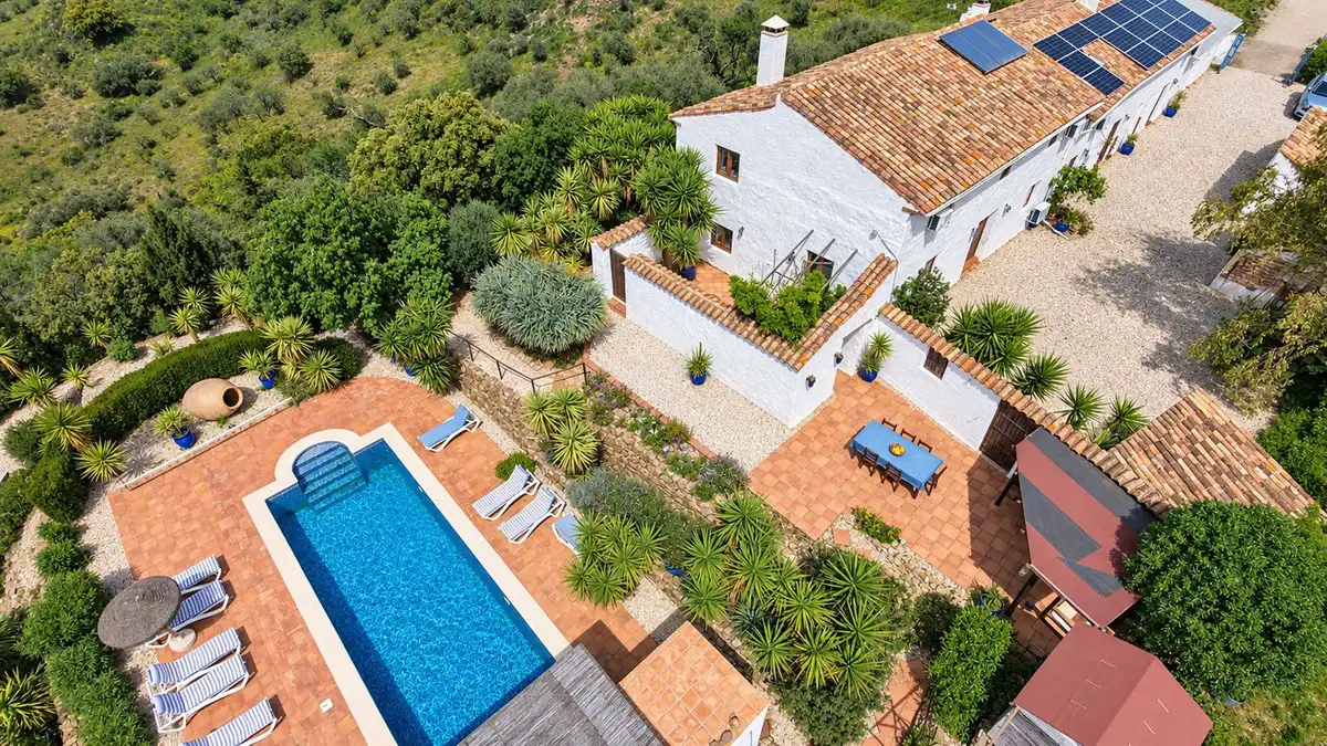 Maison rustique avec piscine à vendre à Casabermeja