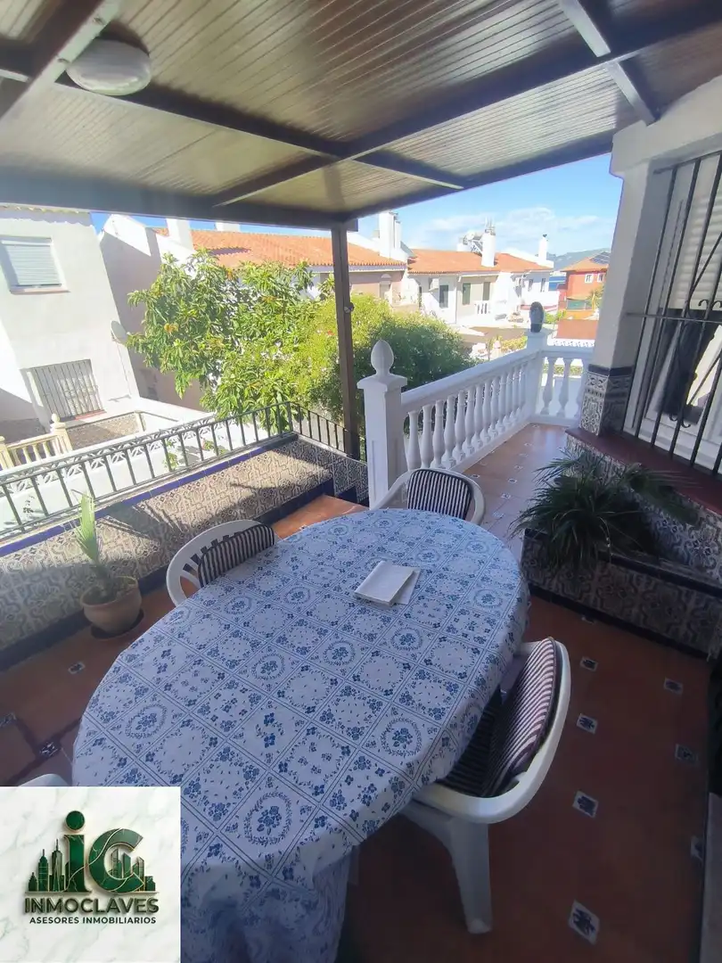 Terrace of Detached homes for sale in Algeciras  with Terrace and Furnished