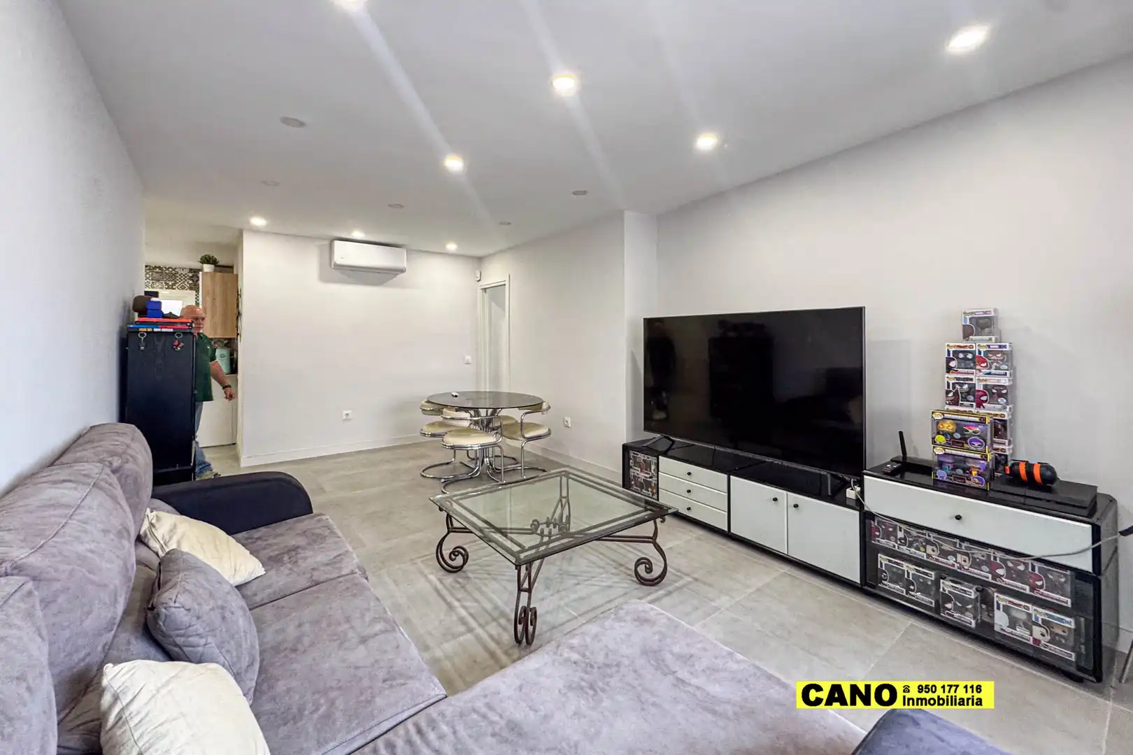 Piso en venta en Paseo de Almeria, Centro