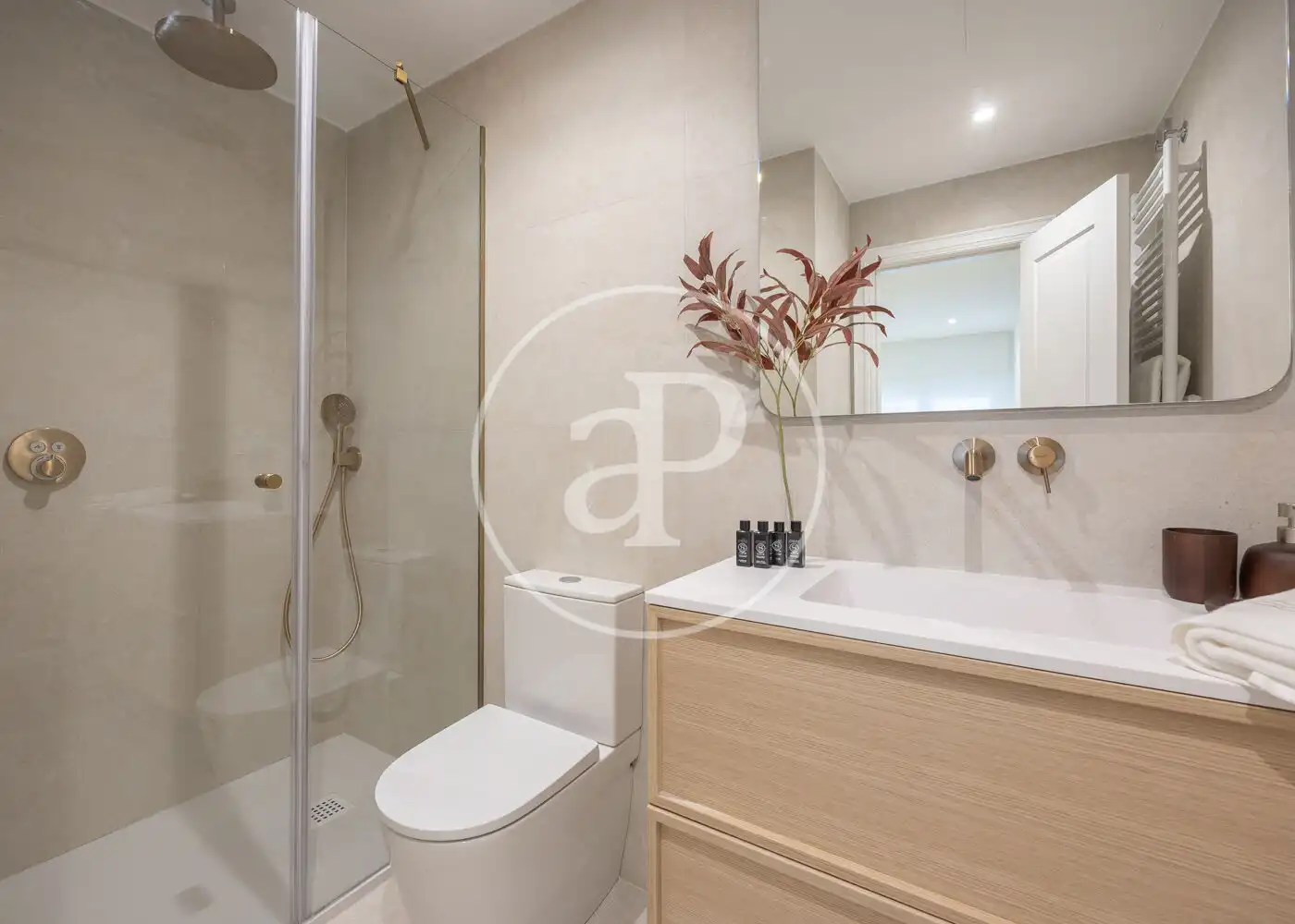 Baño de Piso en venta en Madrid con Aire acondicionado, Calefacción y Trastero