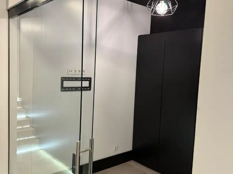 Office for rent in Madrid  with Air Conditioner