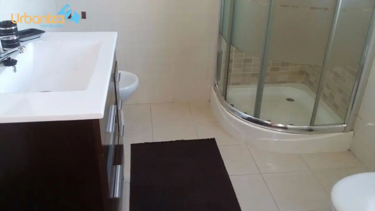Apartament en venda a Calle Enrique Sánchez de León, Carretera de Sevilla - Los Montitos