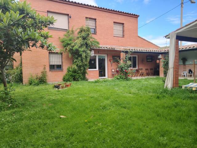 Casa-chalet en Venta en sur en Santa Isabel