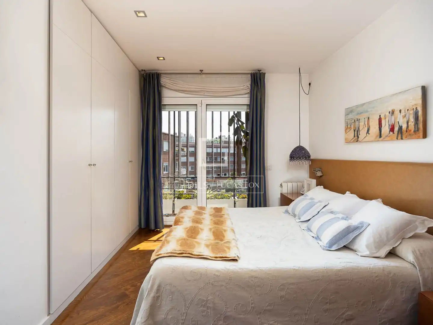 Bedroom of Flat for sale in Barcelona  with Air Conditioner, Heating and Parquet flooring