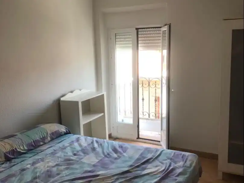 Dormitori de Casa adosada en venda en Cedillo del Condado amb Piscina