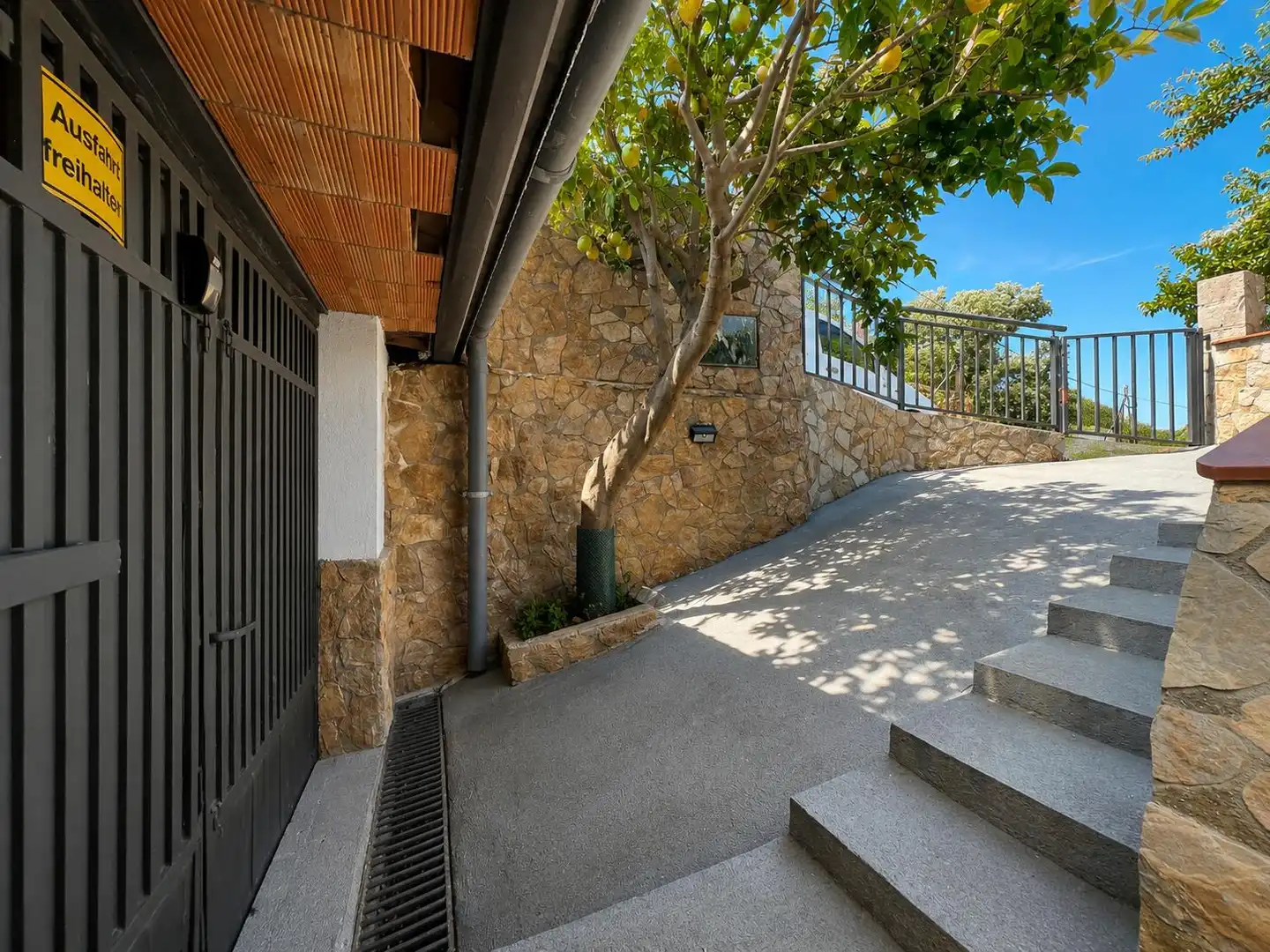 Exterior view of Houses for sale in Palafolls  with Heating, Terrace and Storage room