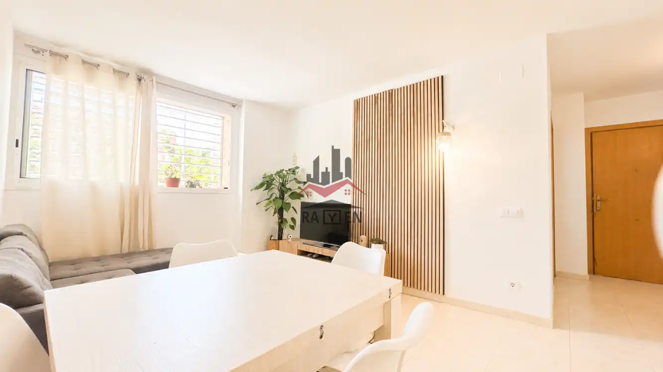 Piso en venta en Creu de la Mà