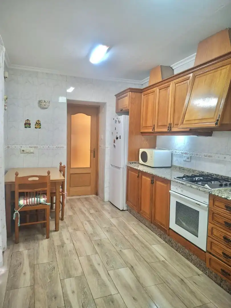 Cocina de Casa o chalet en venta en Alicante / Alacant con Aire acondicionado, Calefacción y Terraza