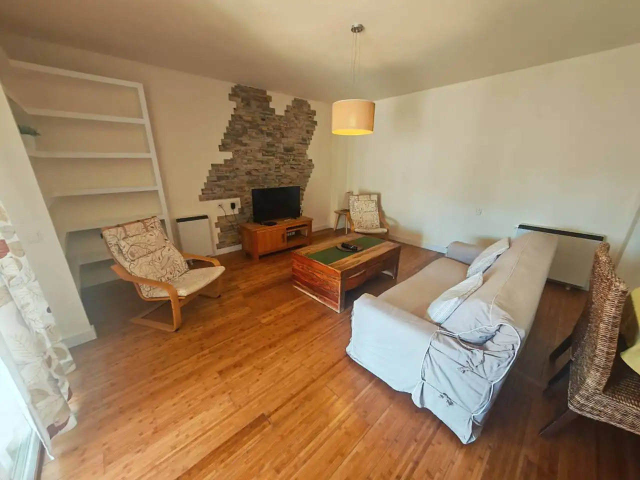 Sala de estar de Piso en venta en Huétor Tájar con Aire acondicionado, Calefacción y Parquet