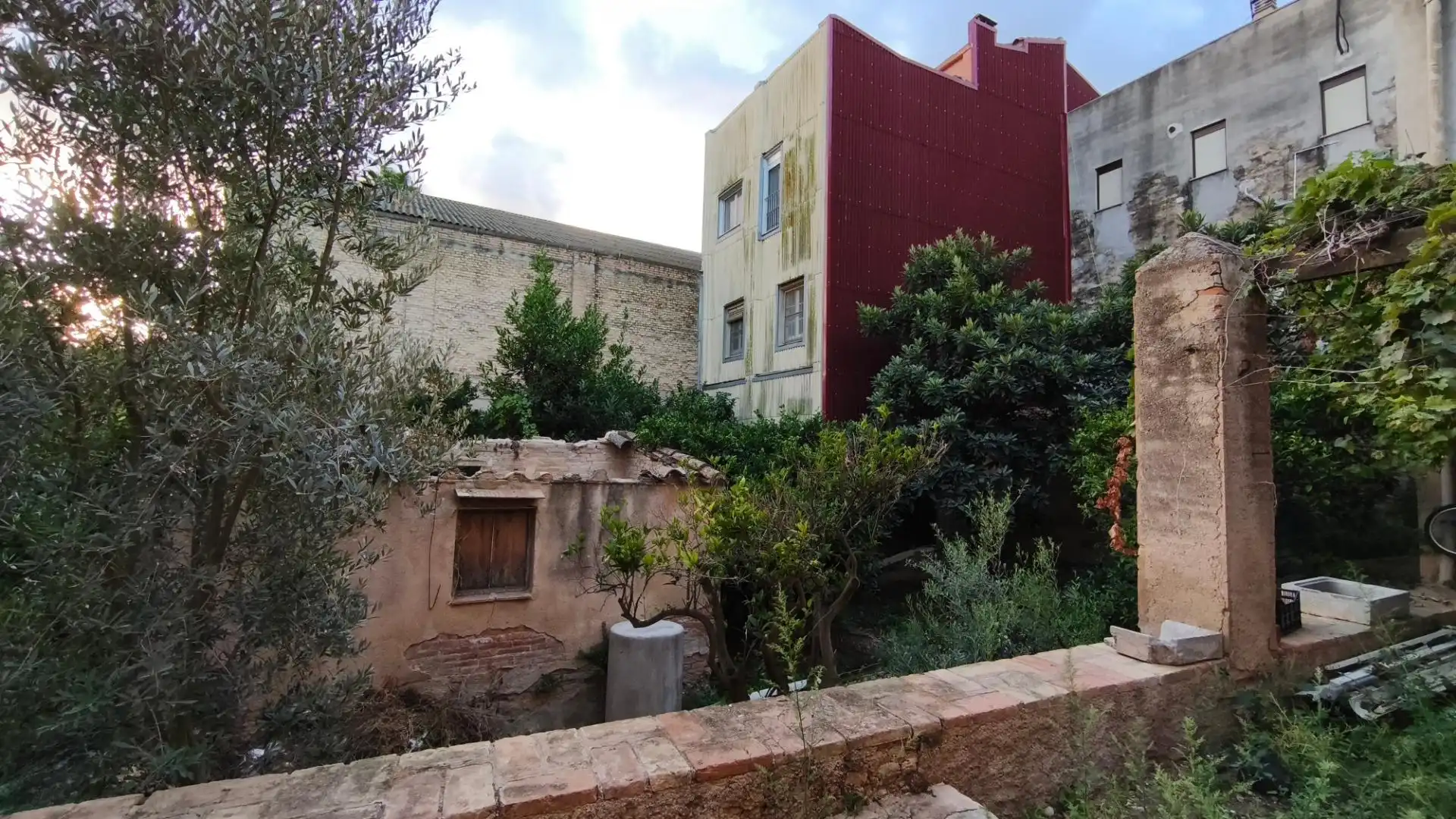 Jardí de Edifici en venda en Roquetes