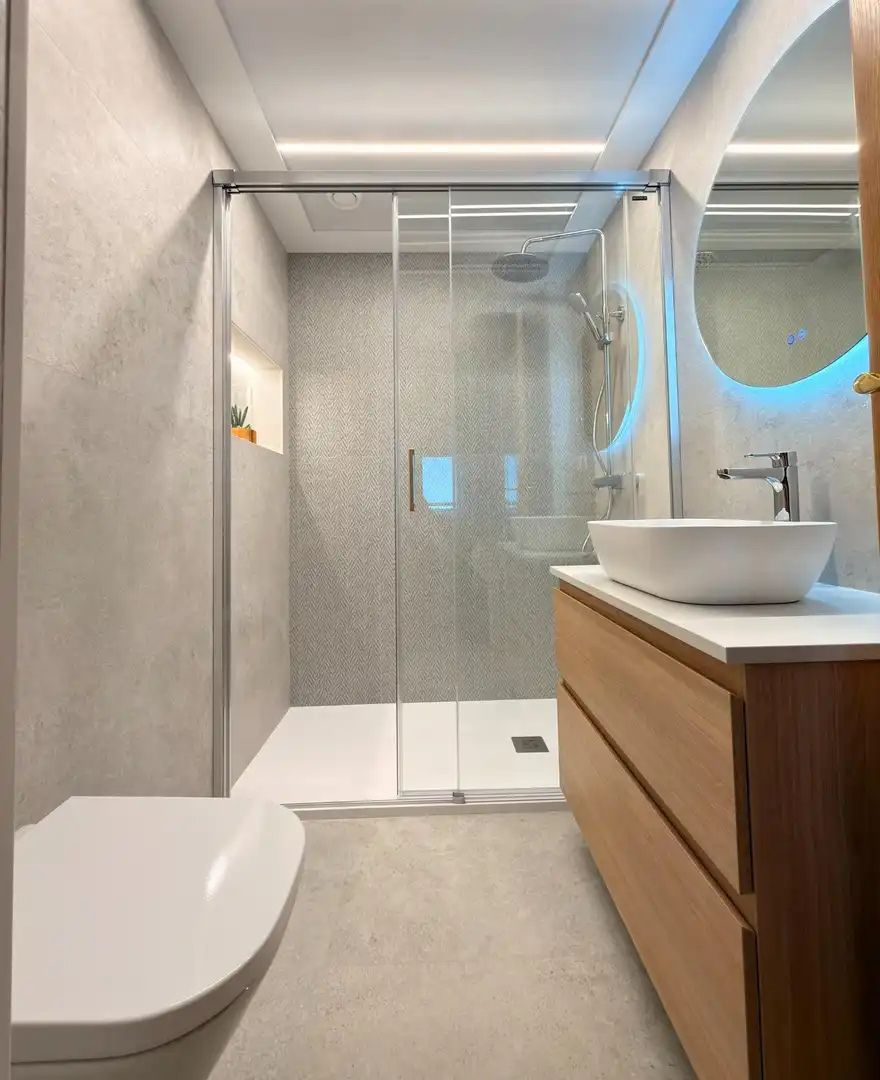 Bathroom of Flat for rent in Alicante / Alacant  with Air Conditioner, Private garden and Terrace