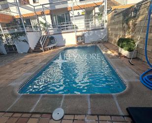 Piscina de Casa adosada en venda en  Córdoba Capital amb Aire condicionat, Calefacció i Jardí privat