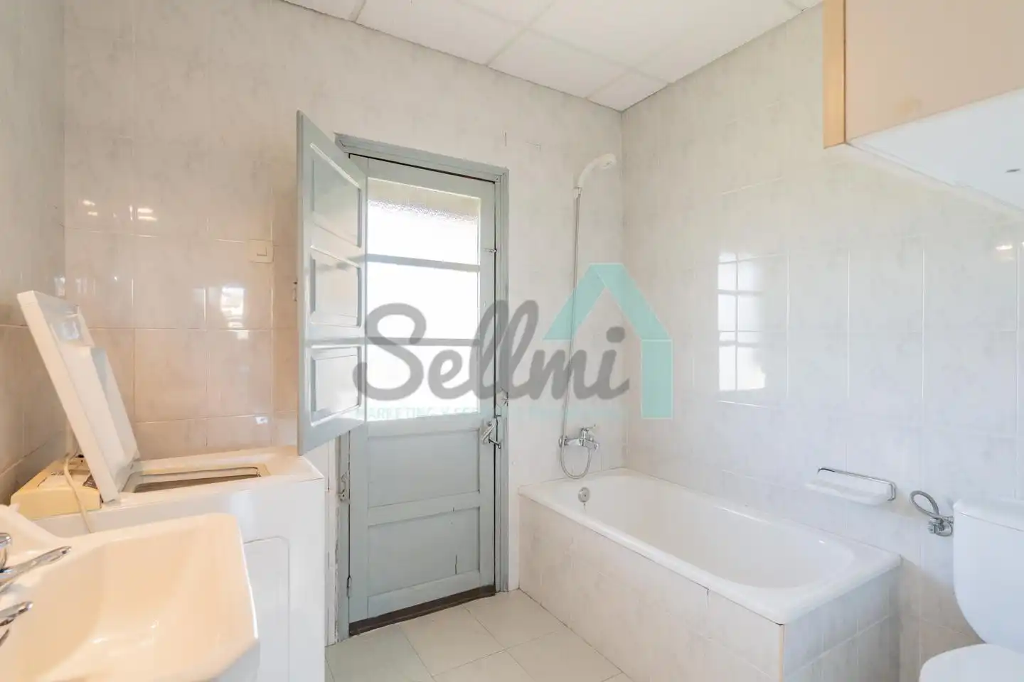 Bathroom of Detached homes for sale in Siero  with Private garden, Terrace and Storage room