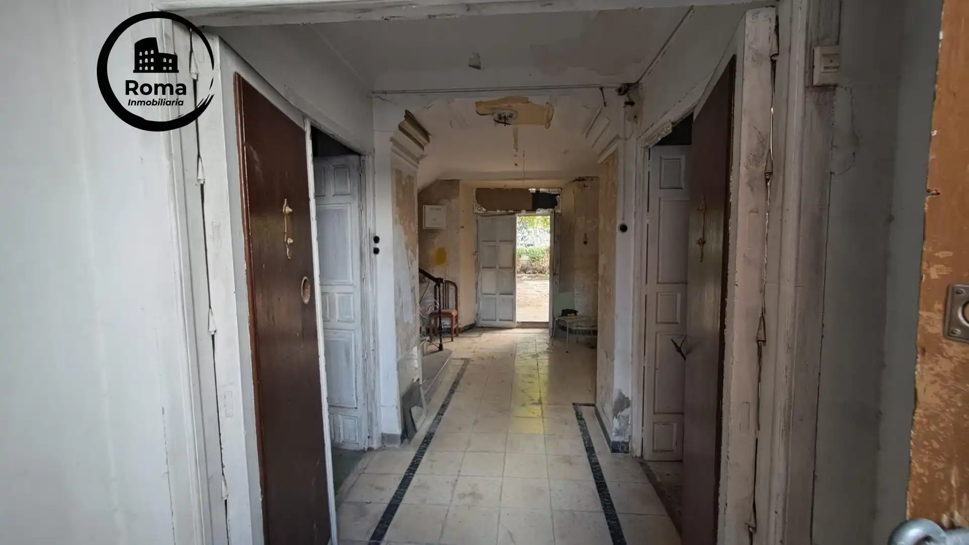 Casa adosada en venda en Loja amb Terrassa