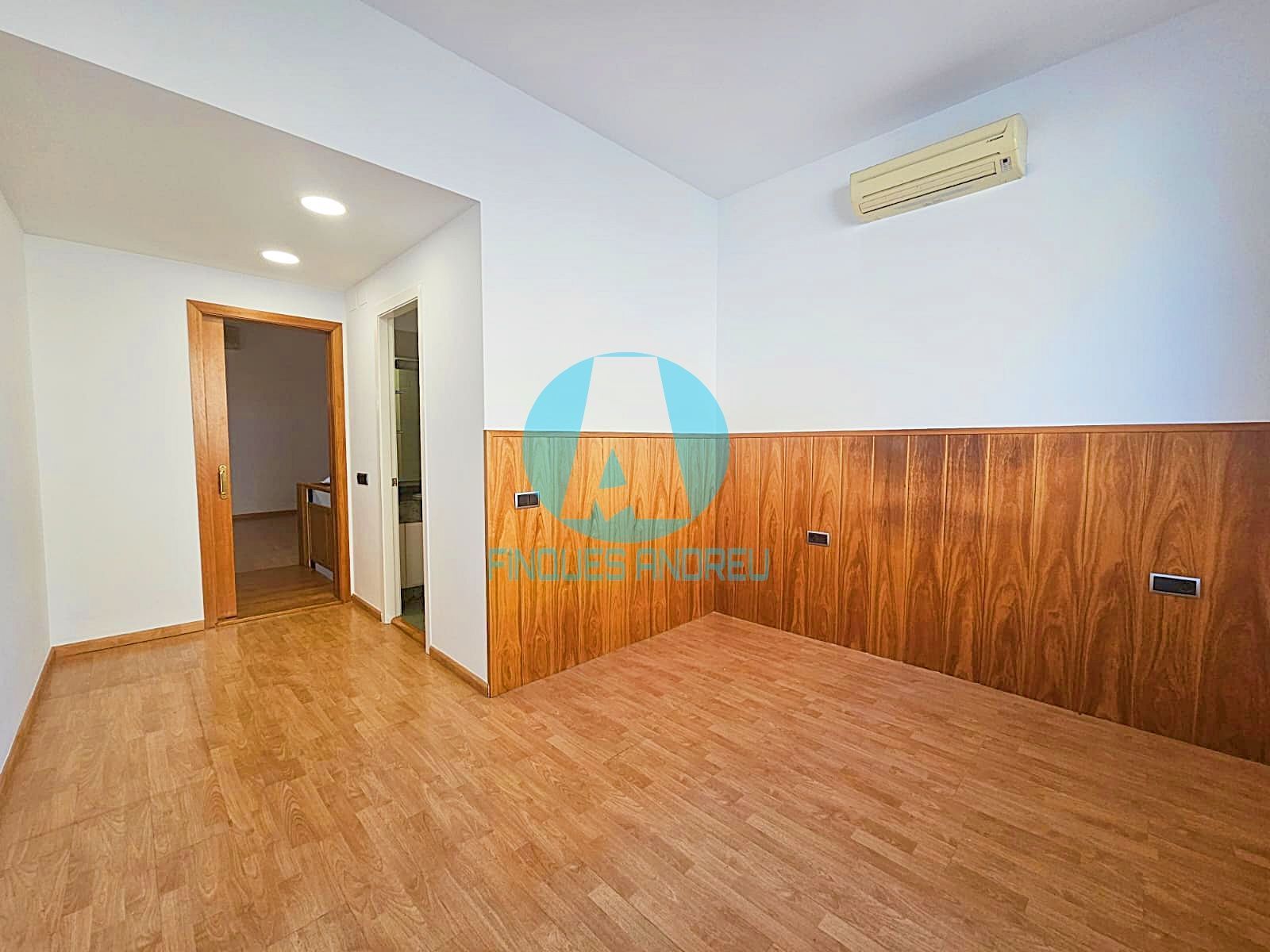 Single-family semi-detached to rent in Mataró  with Air Conditioner, Heating and Terrace