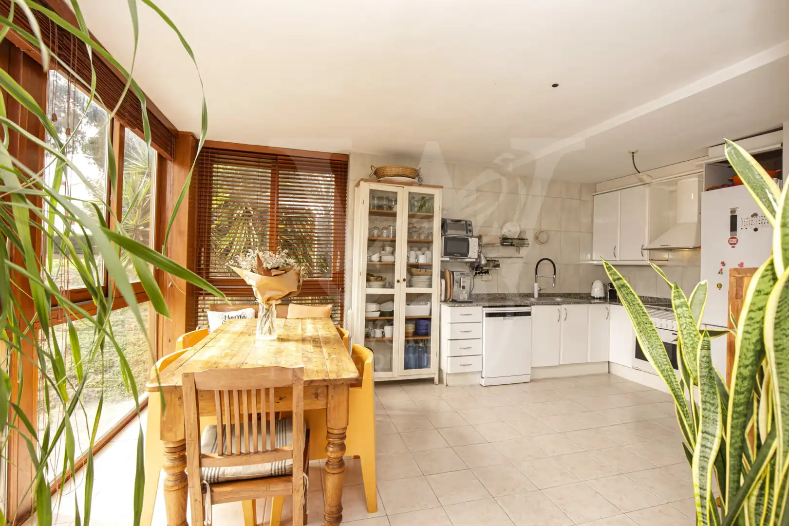 Cocina de Casa adosada en venta en Alella con Aire acondicionado, Calefacción y Jardín privado