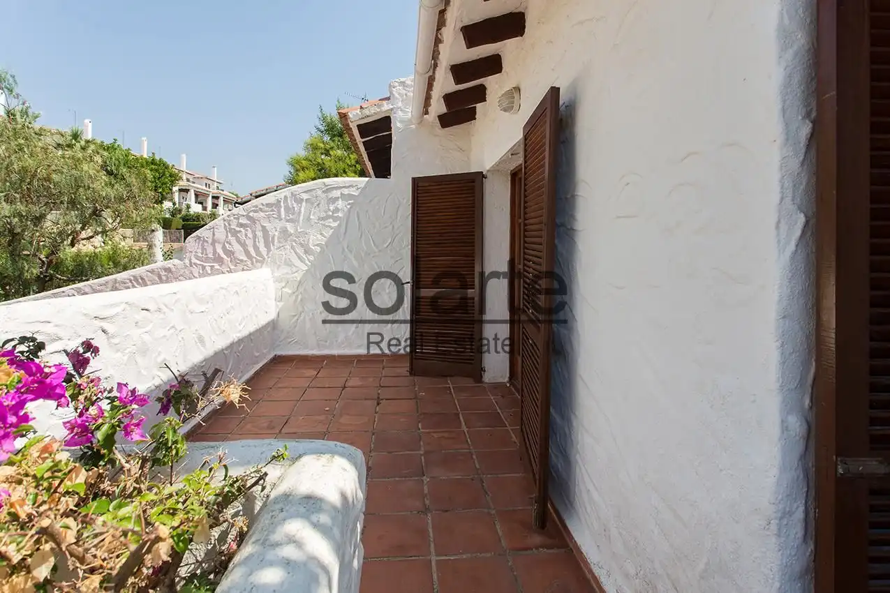 Vista exterior de Casa o xalet en venda en Cunit amb Balcó i Piscina comunitària