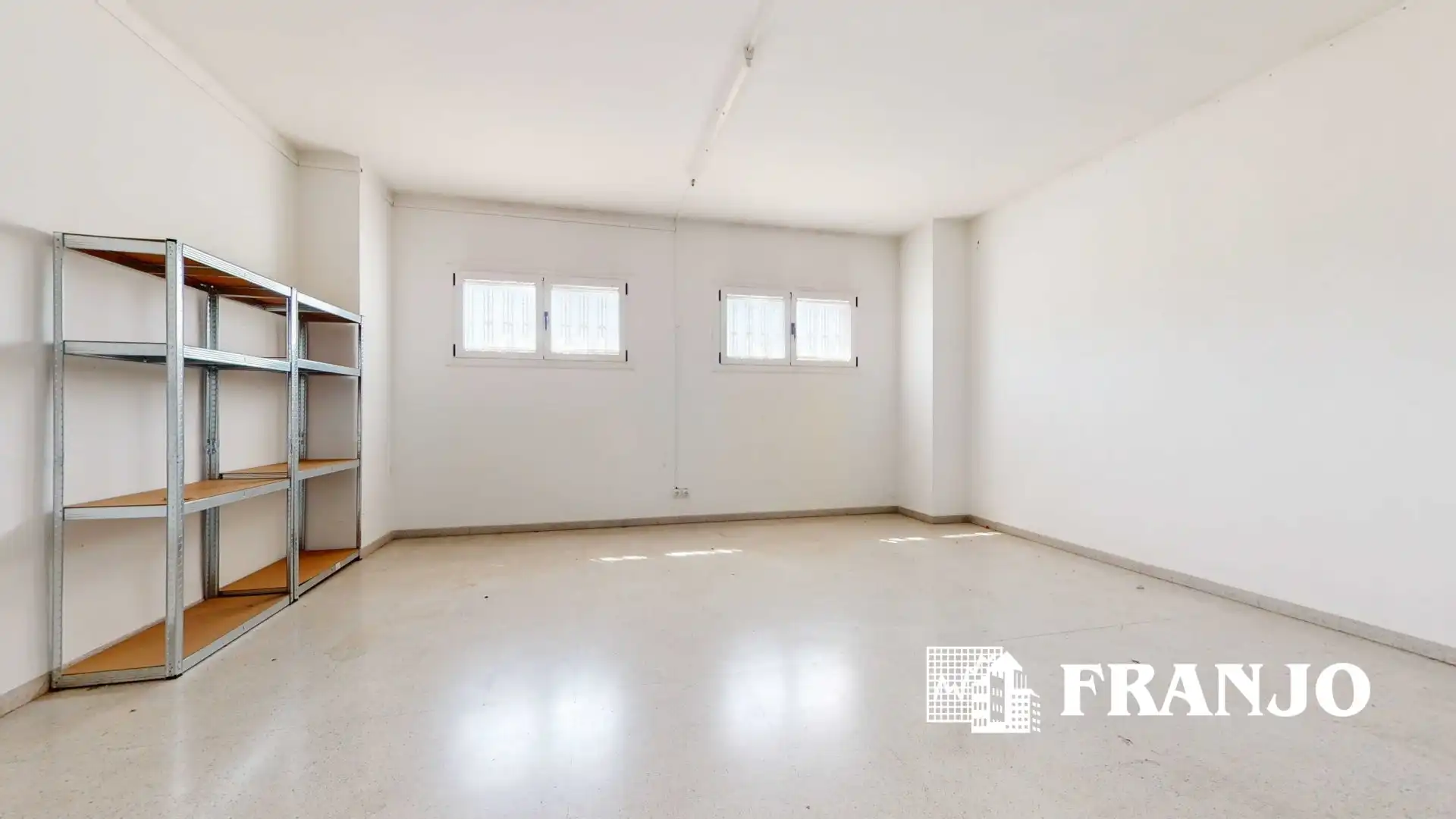 Außenansicht von Einfamilien-Reihenhaus zum Verkauf in Barberà del Vallès mit Klimaanlage, Heizung und Terrasse