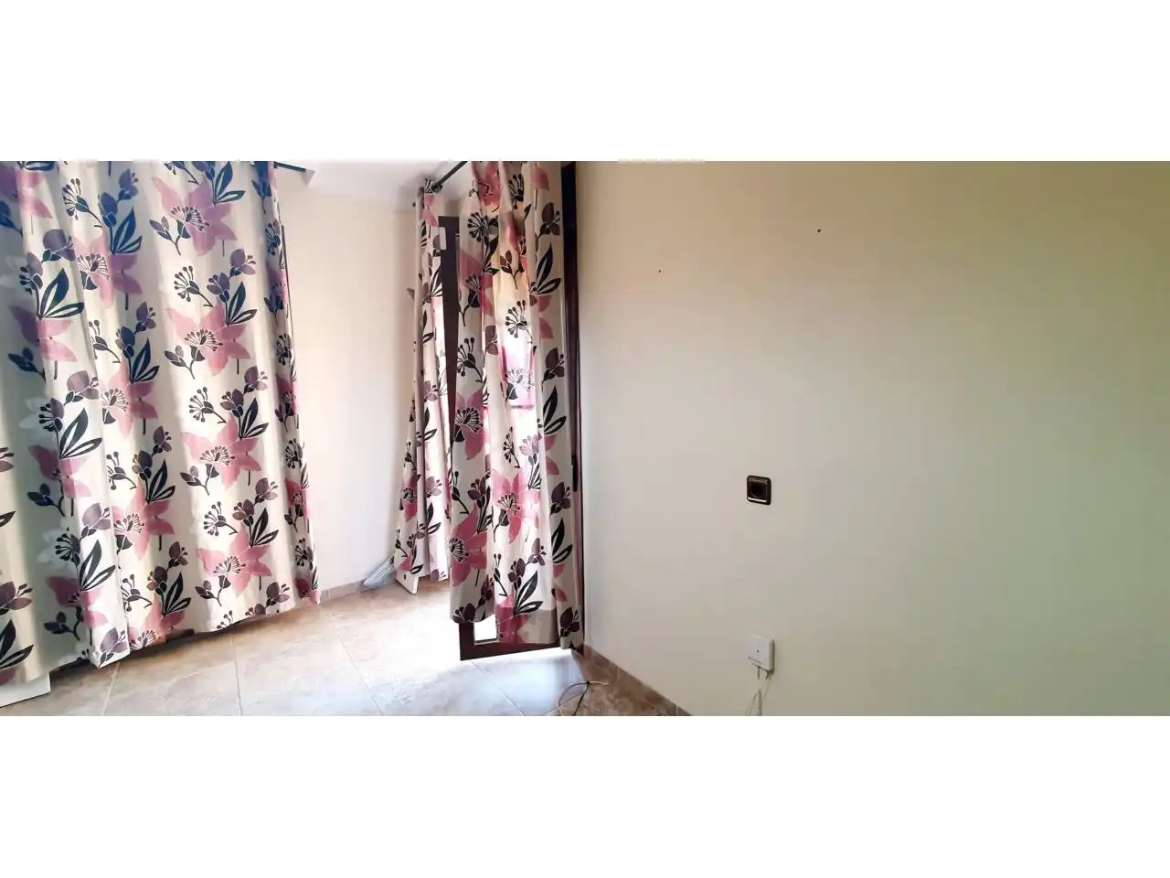 Habitación de Casa adosada en venta en Roquetas de Mar con Aire acondicionado, Calefacción y Jardín privado
