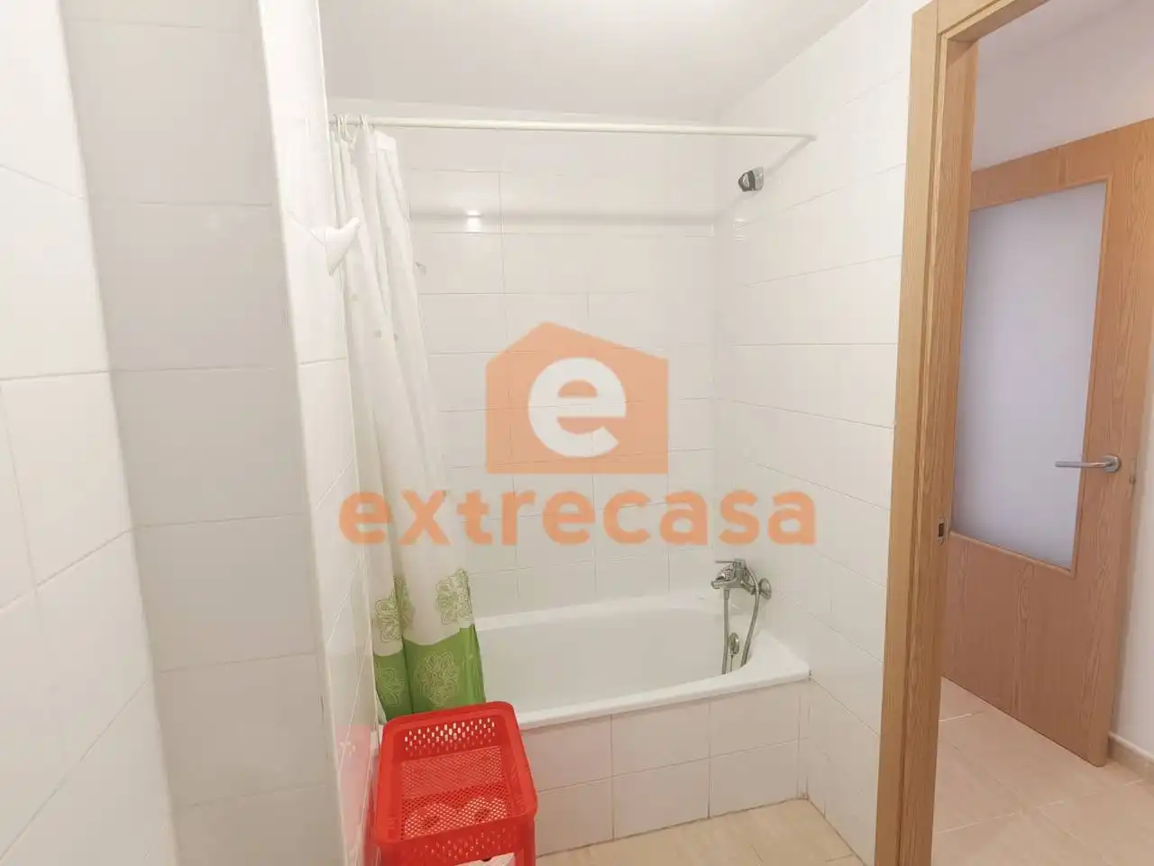 Badezimmer von Wohnung zur Miete in Badajoz mit Möbliert