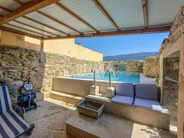 Casa-chalet en Venta en Camino do Xestal en O Rosal