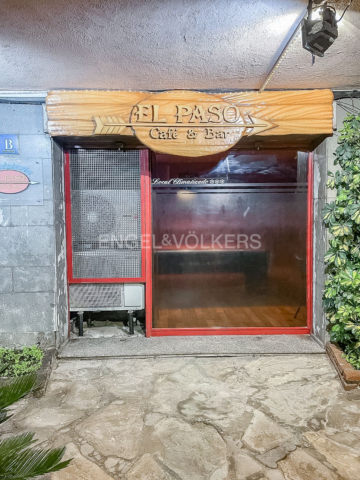 Premises for sale in Premià de Mar  with Furnished