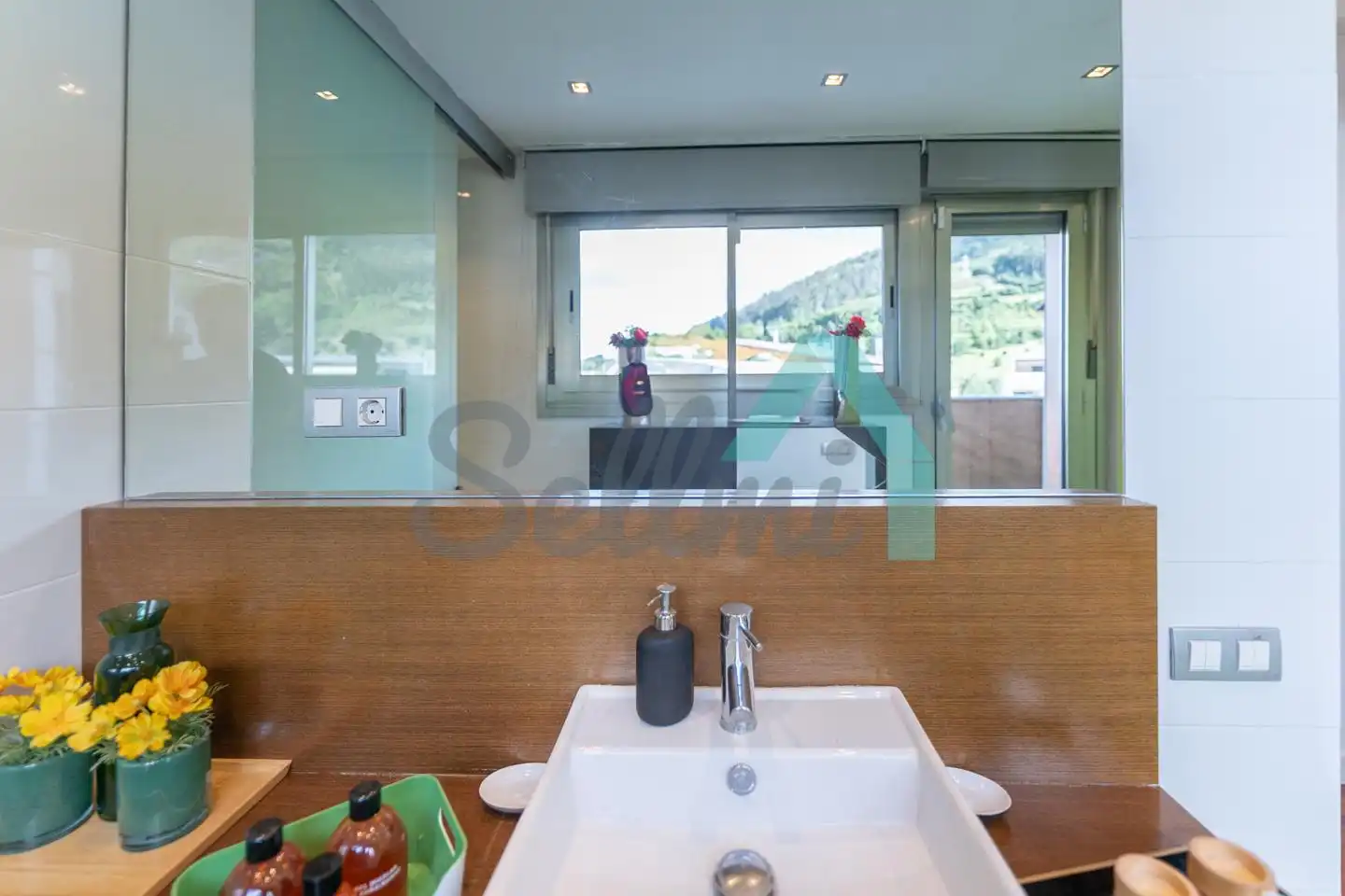 Badezimmer von Maisonette zum Verkauf in Oviedo  mit Heizung, Terrasse und Abstellraum