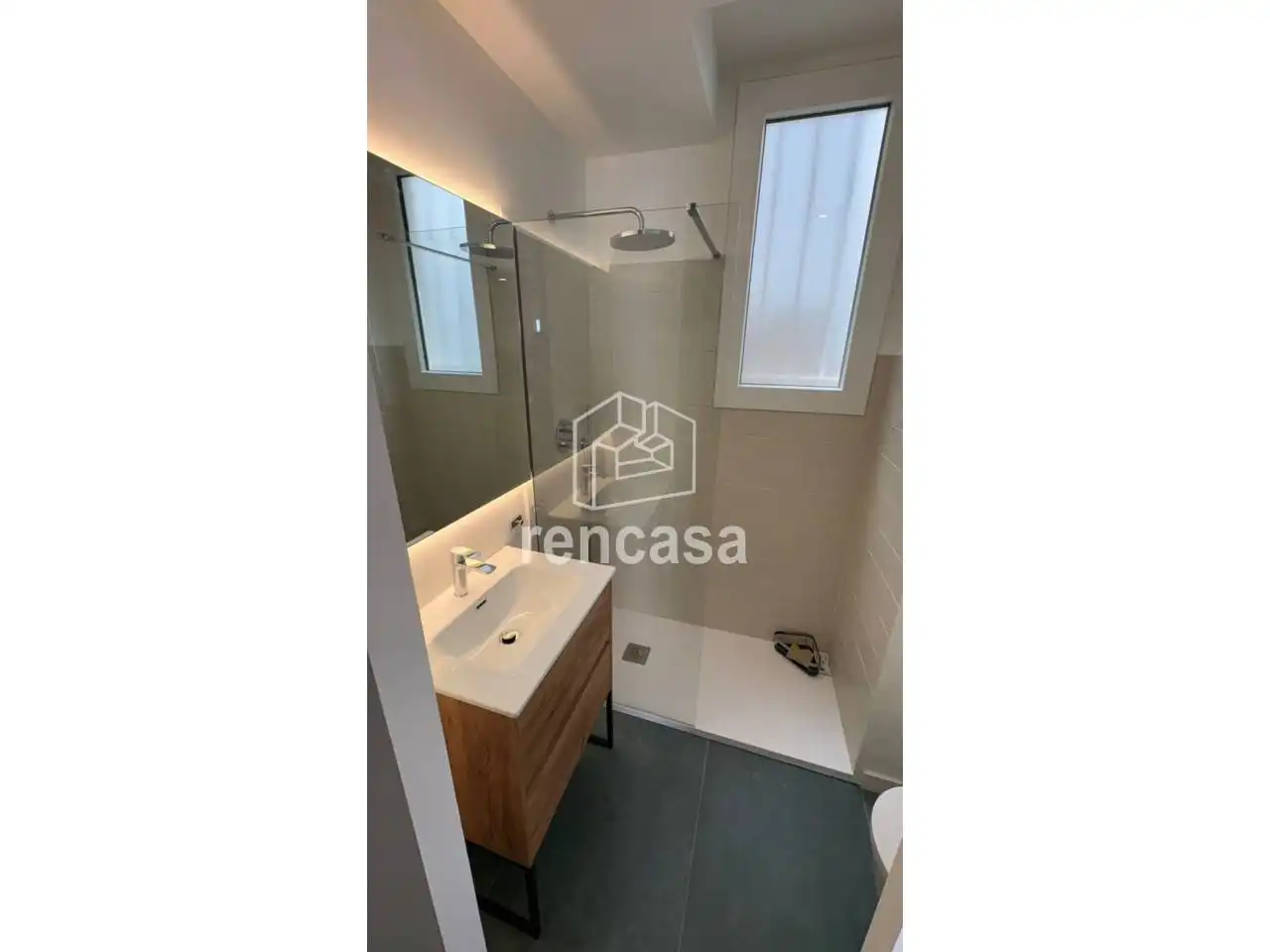 Badezimmer von Wohnung zur Miete in Lleida mit Klimaanlage, Heizung und Terrasse