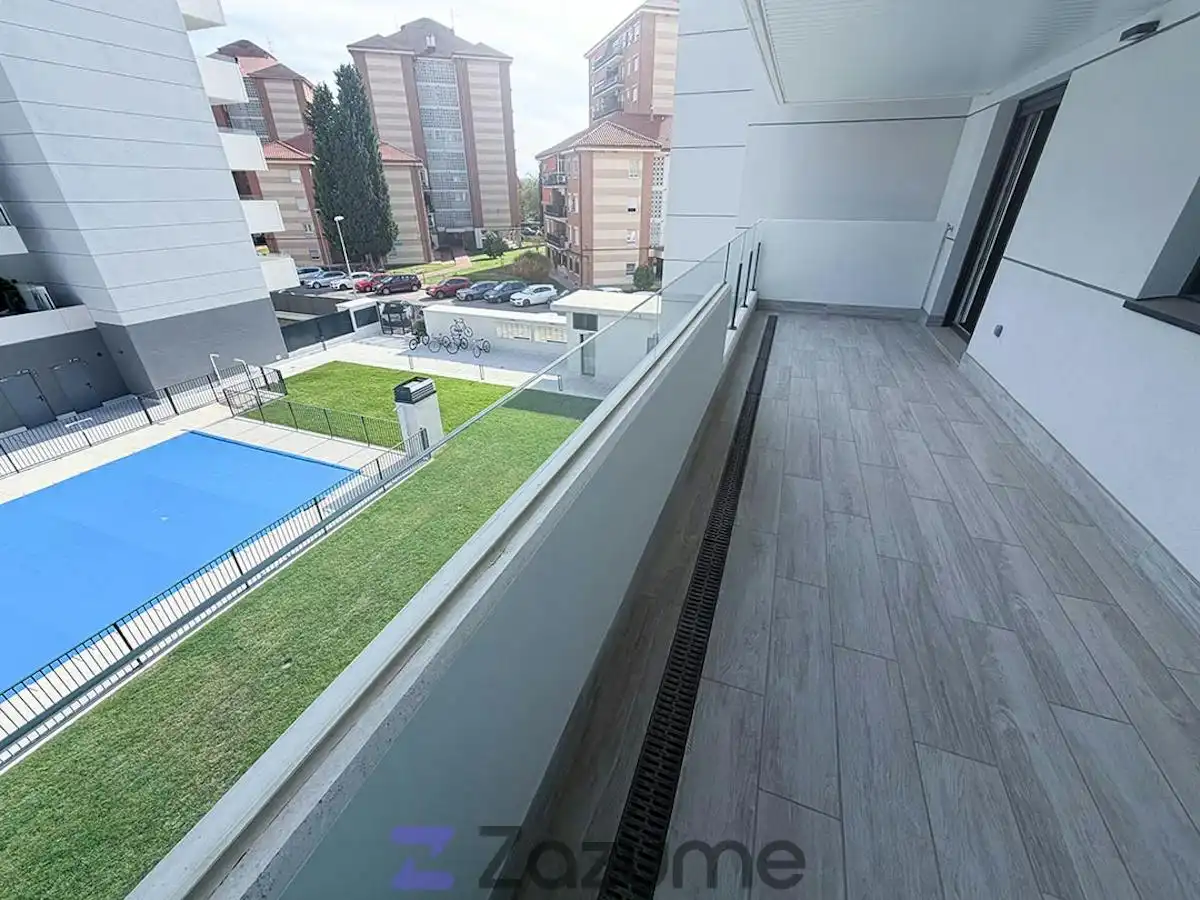 Pis amb piscina de lloguer a C. Barberán y Collar, imagen 4
