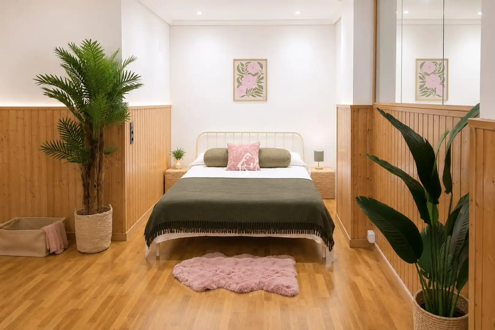 Schlafzimmer von Dachboden zur Miete in Torrevieja mit Klimaanlage, Privatgarten und Terrasse
