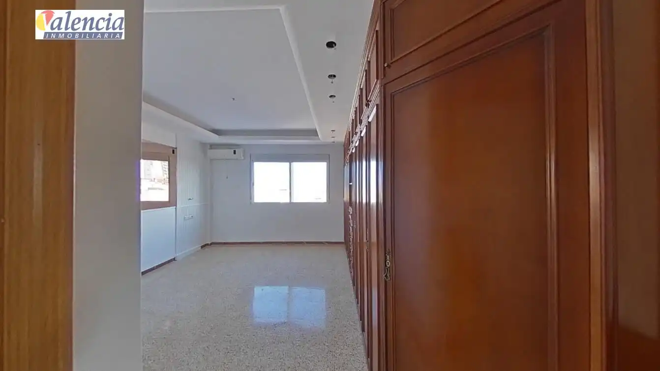 Flat for sale in Torrent