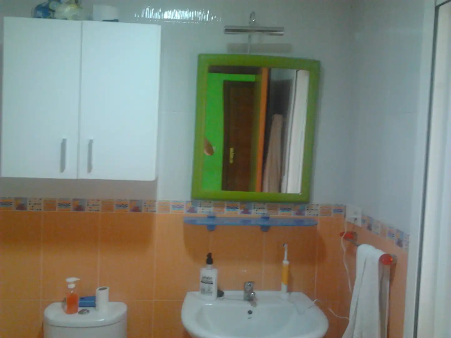 Badezimmer von Wohnung zur Miete in Narón mit Möbliert
