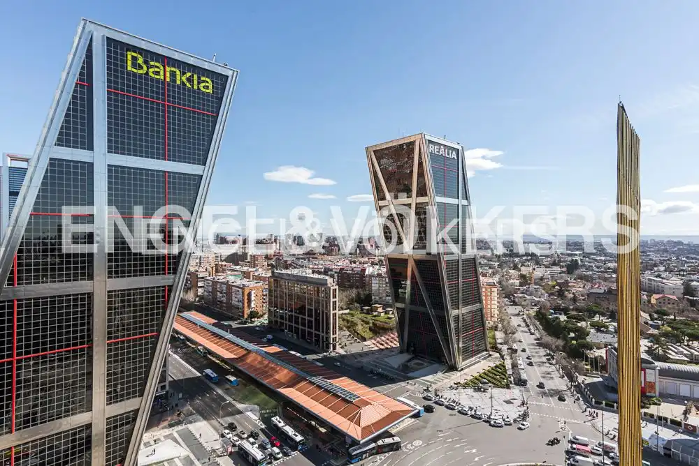 Vista exterior de Pis en venda en Madrid amb Aire condicionat, Calefacció i Terrassa