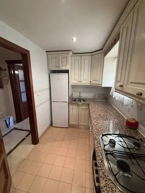 Apartament de lloguer a Calle Torre de Peralada, 4, Castaño - Mirasierra