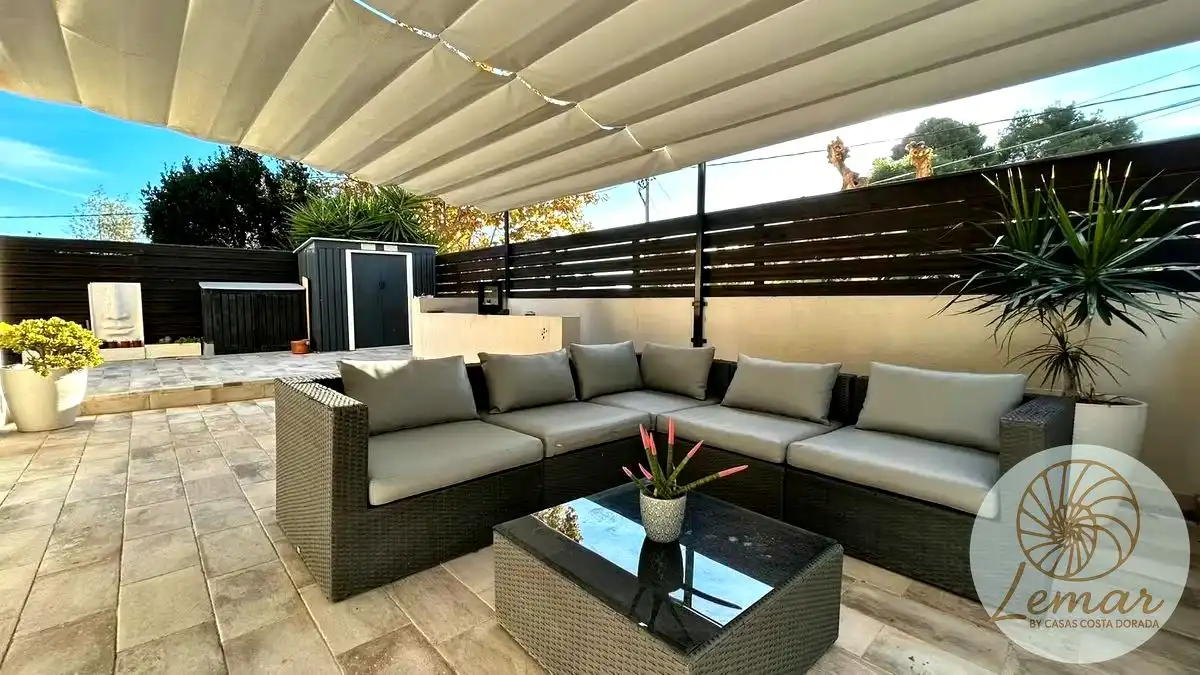 Terraza de Casa o chalet en venta en Castelldefels con Jardín privado, Terraza y Piscina