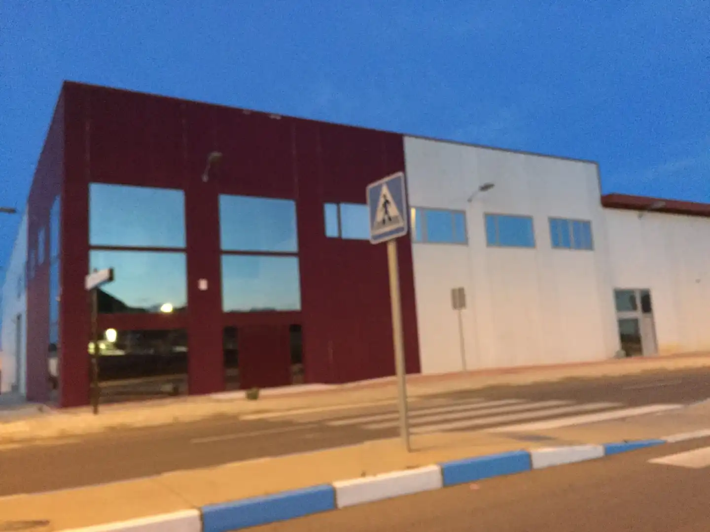 Nau industrial amb ascensor en venda a Calle Mina Pablo y Virginia-