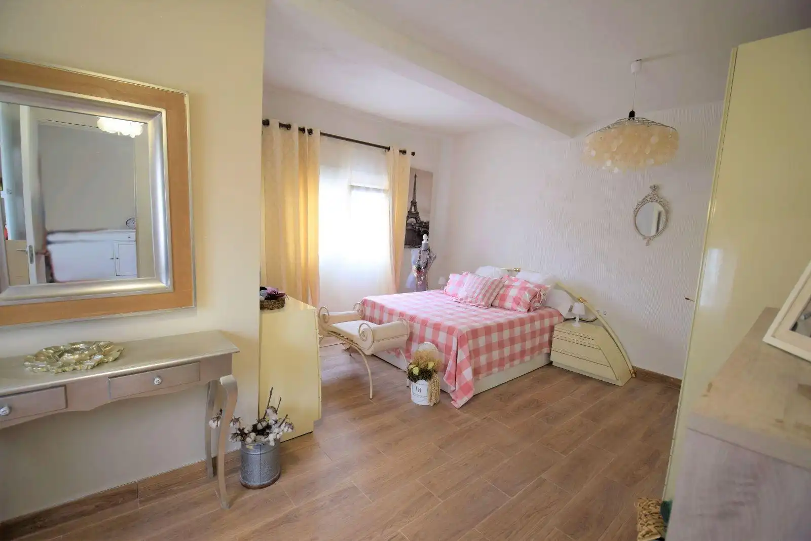 Dormitori de Casa o xalet en venda en Daya Vieja amb Jardí privat, Terrassa i Piscina