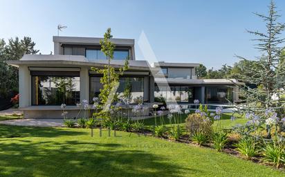 Jardí de Casa o xalet de lloguer en Boadilla del Monte amb Aire condicionat, Terrassa i Piscina