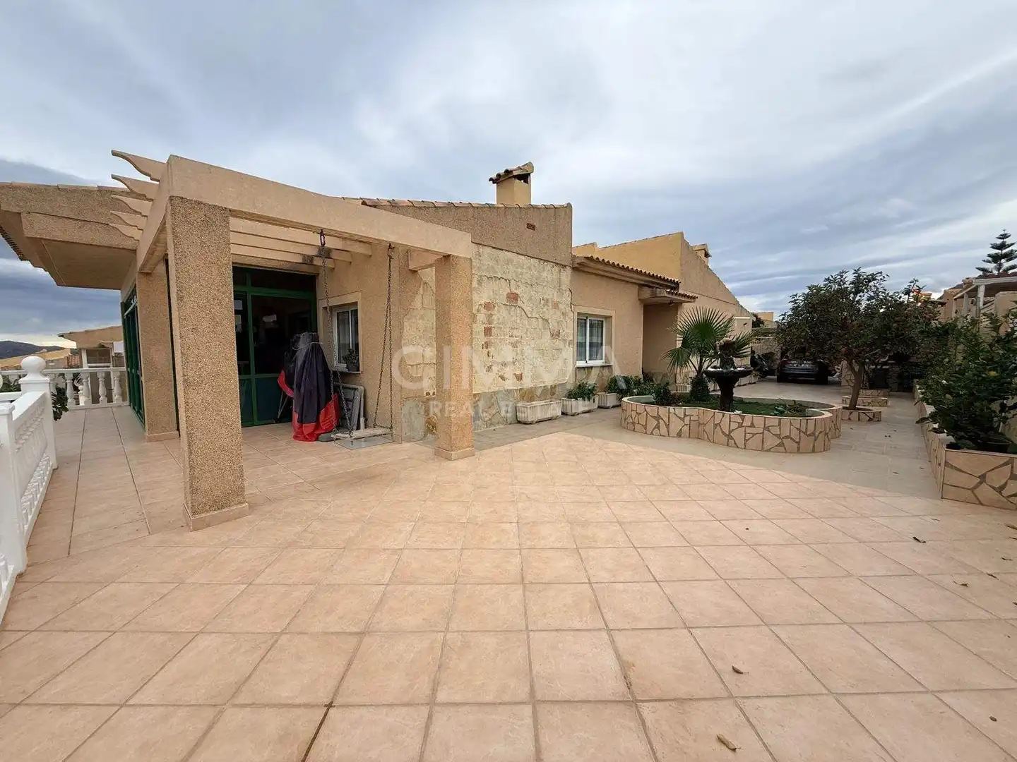 Vista exterior de Casa o chalet en venta en La Nucia con Aire acondicionado, Calefacción y Jardín privado