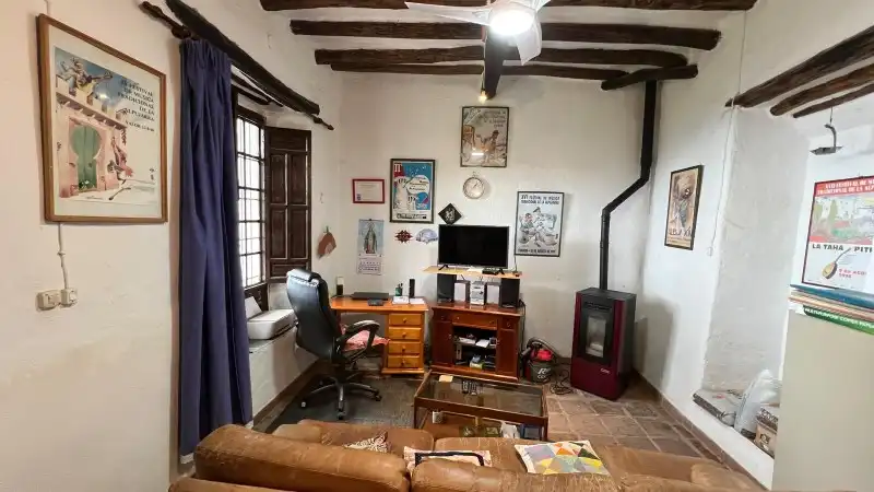 Wohnzimmer von Country house zum Verkauf in Rubite mit Terrasse