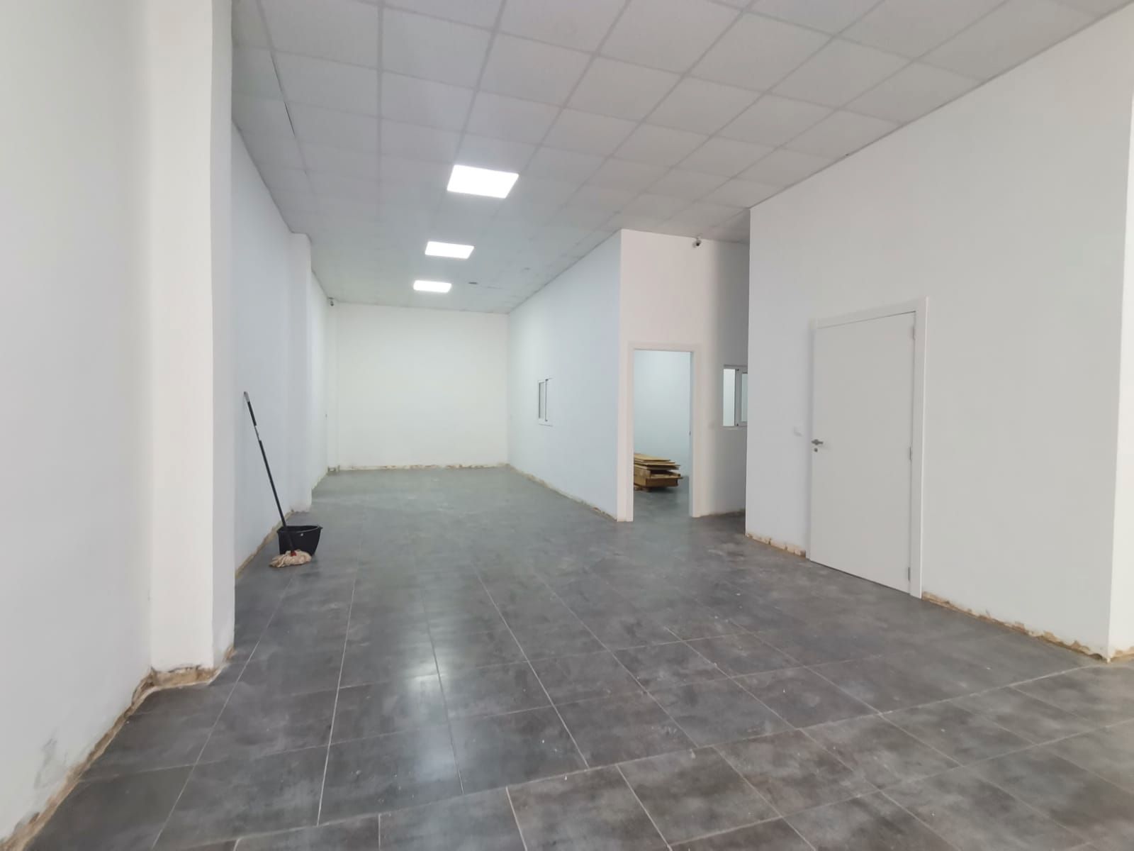 Premises for sale in  Valencia Capital