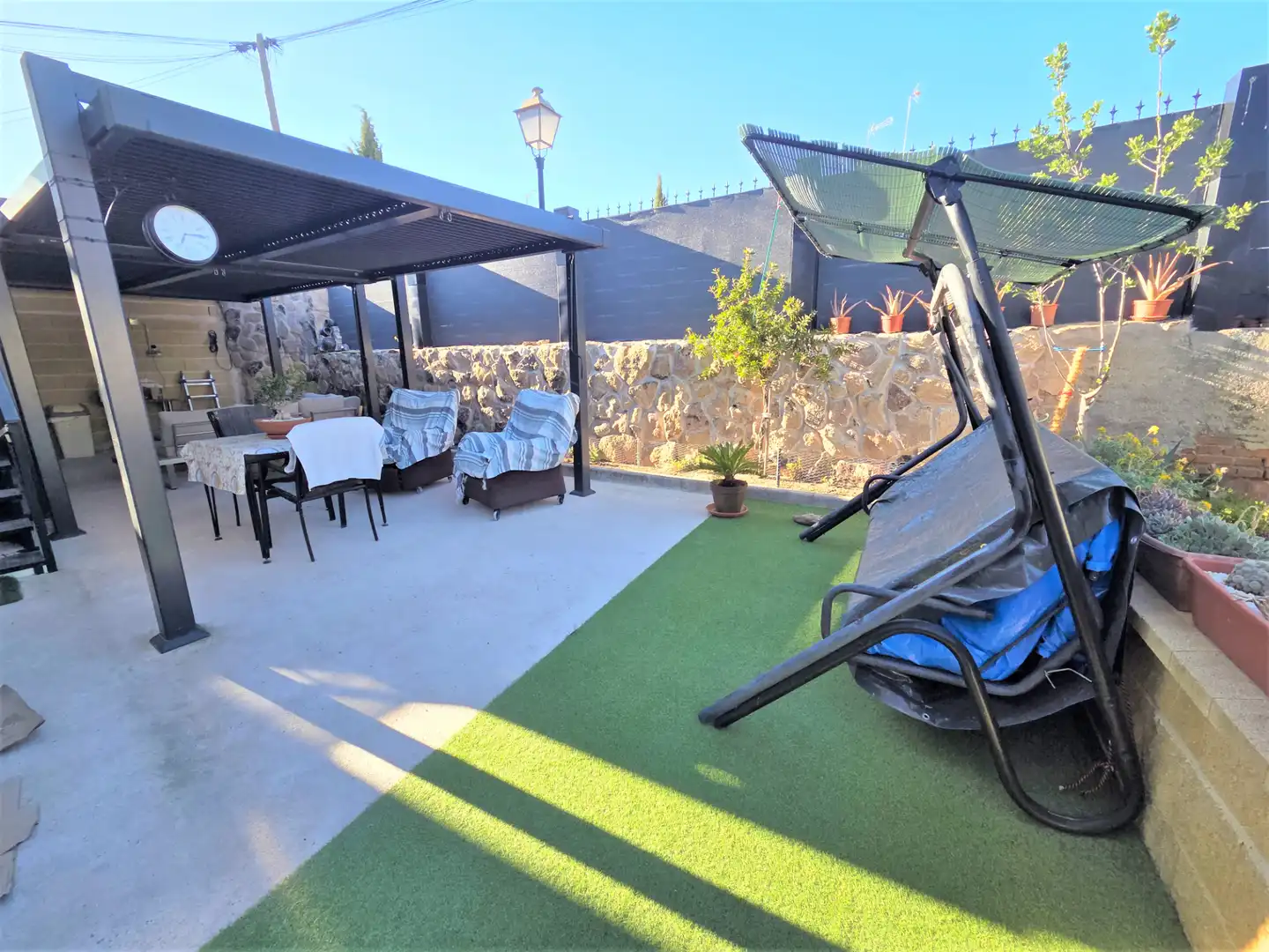Terrassa de Casa adosada en venda en Navalagamella amb Aire condicionat, Calefacció i Jardí privat