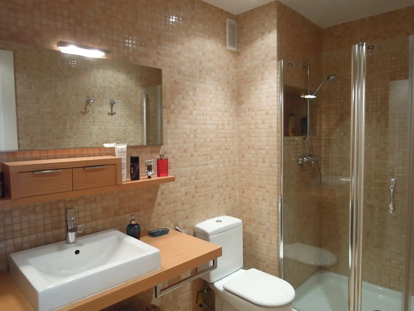 Badezimmer von Wohnungen zur Miete in Chamberí