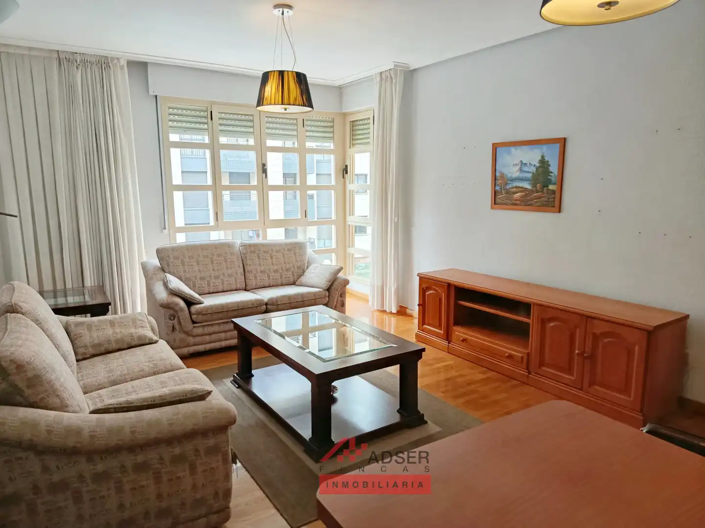 Sala de estar de Piso en venta en  Logroño con Calefacción, Parquet y Terraza