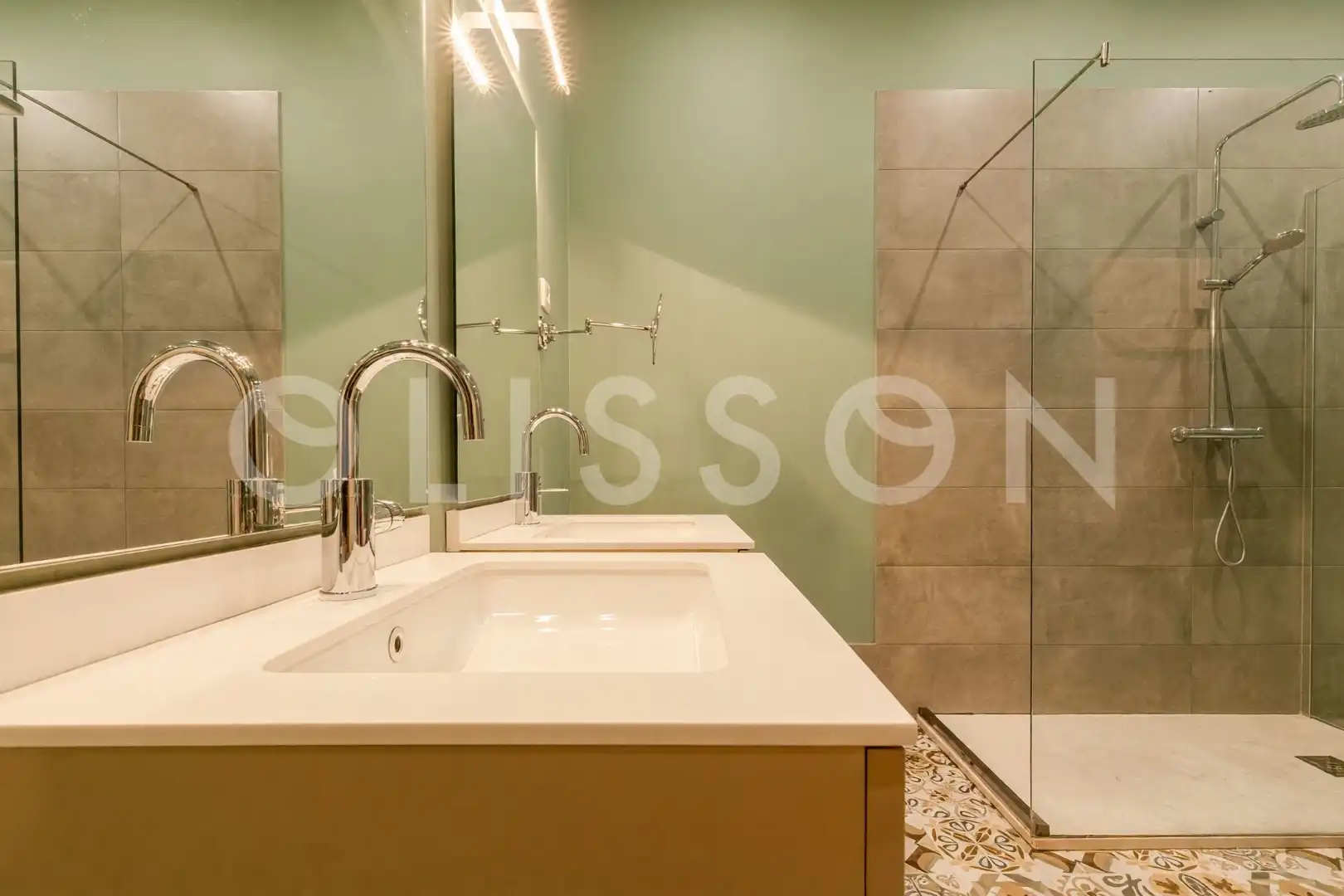 Badezimmer von Wohnung zum Verkauf in Chamberí