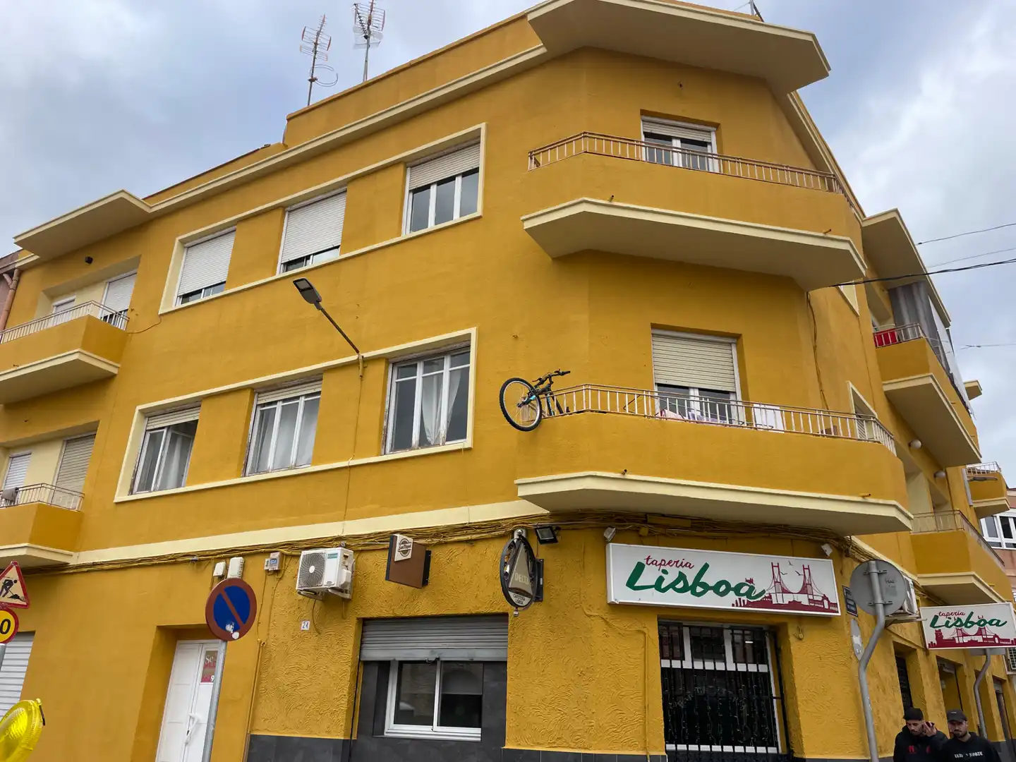 Außenansicht von Wohnung zum Verkauf in Elda mit Möbliert und Balkon