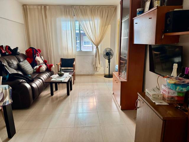 Piso en Venta en Carrer de la Mare de Déu de Port en La Marina del Port