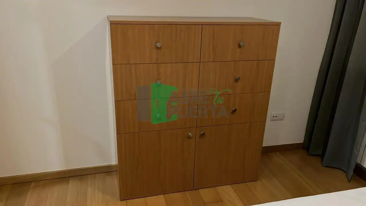 Habitación de Piso de alquiler en Ourense Capital  con Calefacción, Trastero y Amueblado
